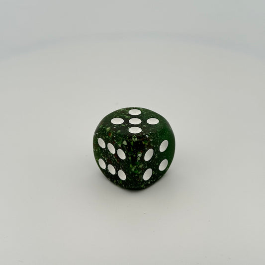 Green Speckle (Chessex Off Colour 25mm D6)