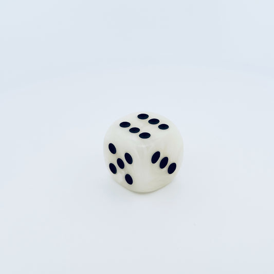 Deluxe Marbleized Silver (Chessex Off Colour 25mm D6)