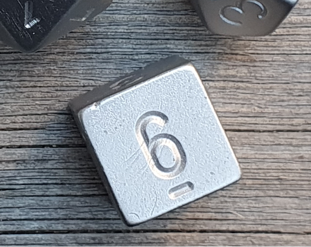 CHXPH0660: Single D6 w/Numbers Faux Metal Jacket Silver