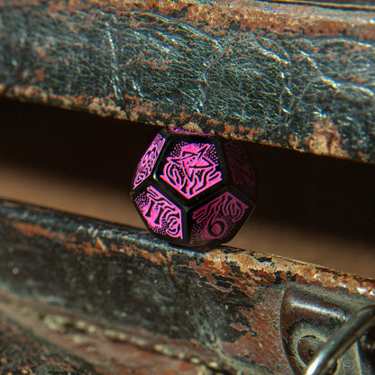 Call of Cthulhu 7th Edition - Black & magenta Dice Set